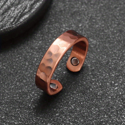 Anillo de cobre con banda texturizada
