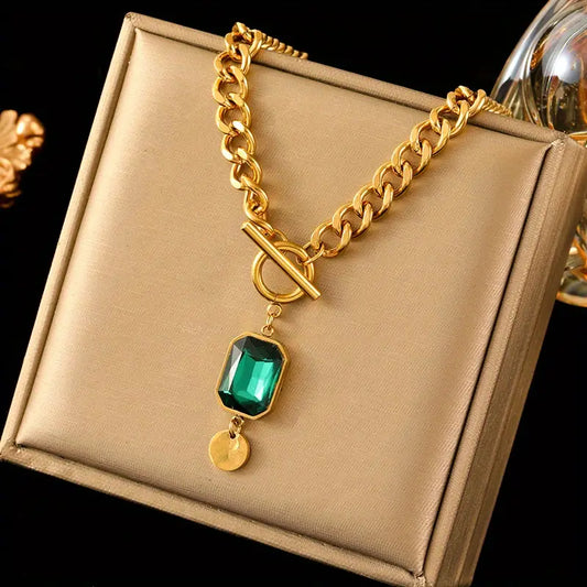 Collar con dije de esmeralda y cadena gruesa | Oro