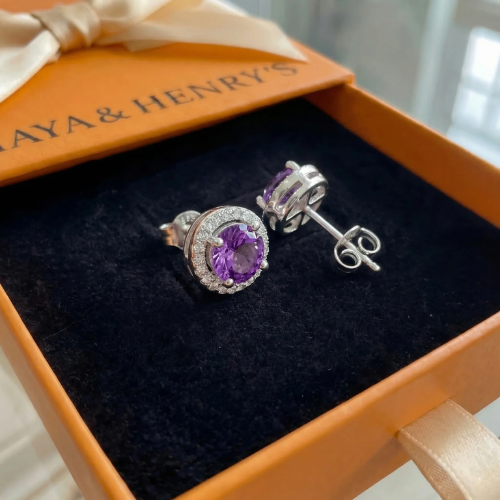 Aretes de botón con amatistas y pavé | Oro blanco