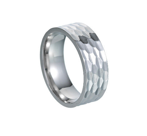 Anillo de banda martillado Varek | Oro blanco