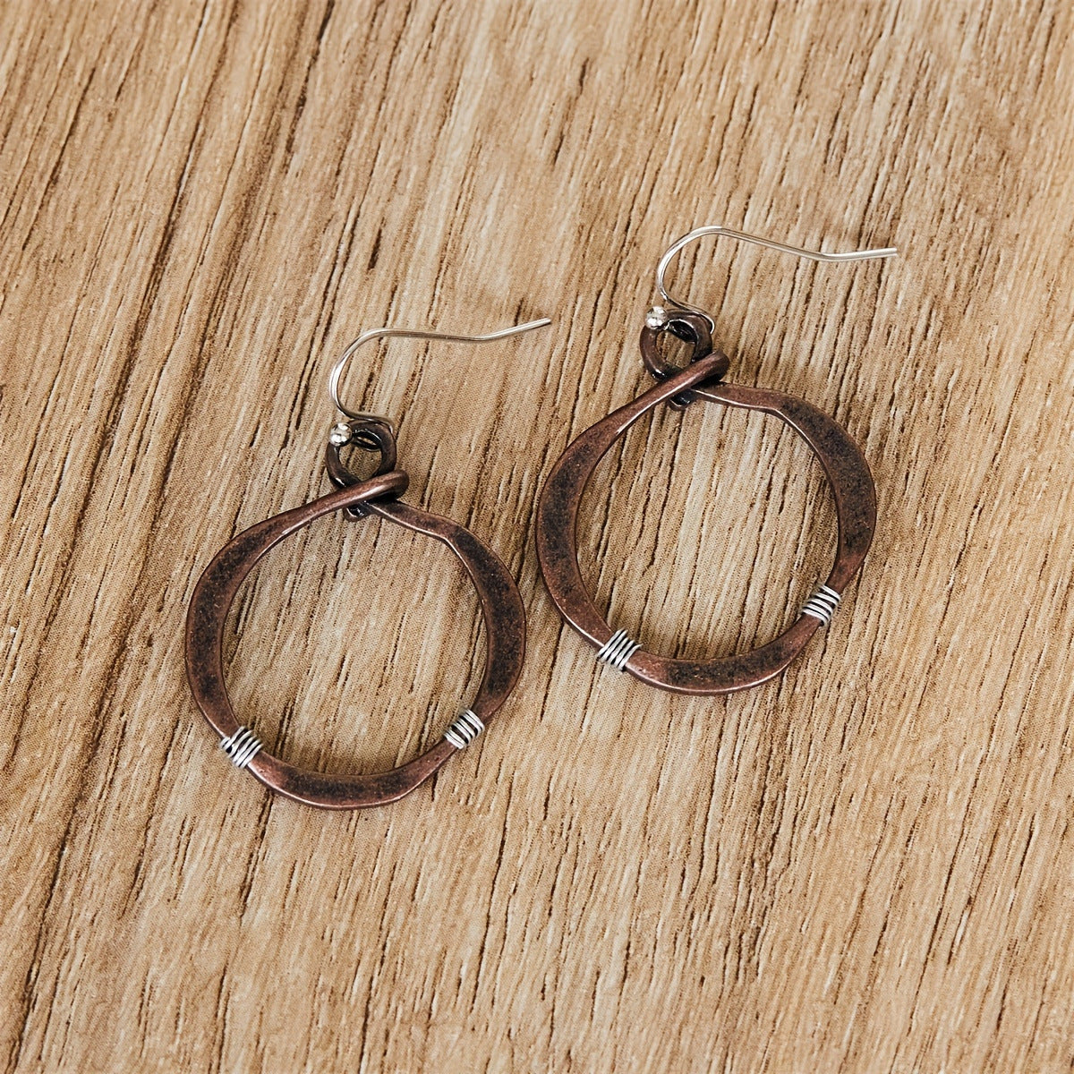 Aretes tejidos de cobre Alessia