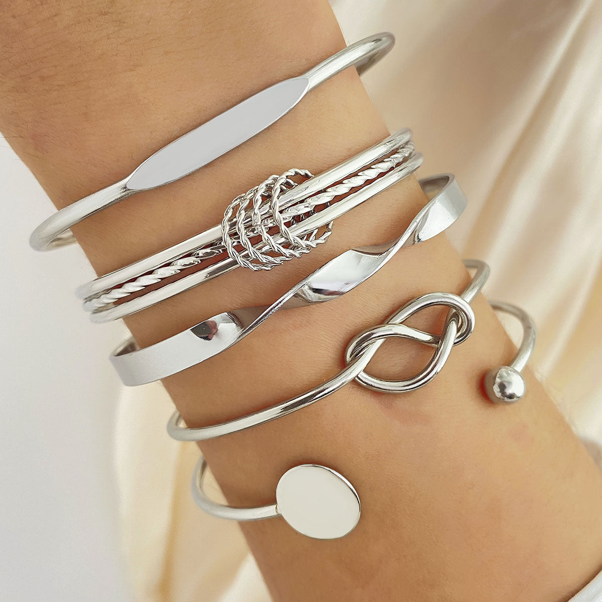 Set de Pulseras Nudo Elegante | Oro