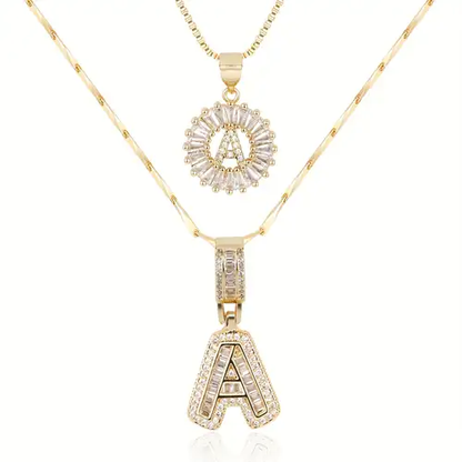 Conjunto de collar inicial con letras de pavé | Oro blanco