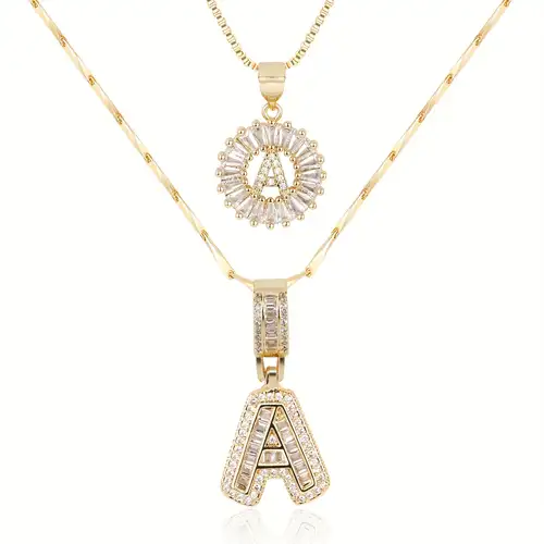 Set de collar con inicial de letra pavé | Oro