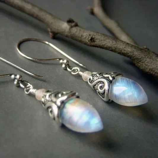 Aretes colgantes antiguos de piedra lunar | Oro blanco