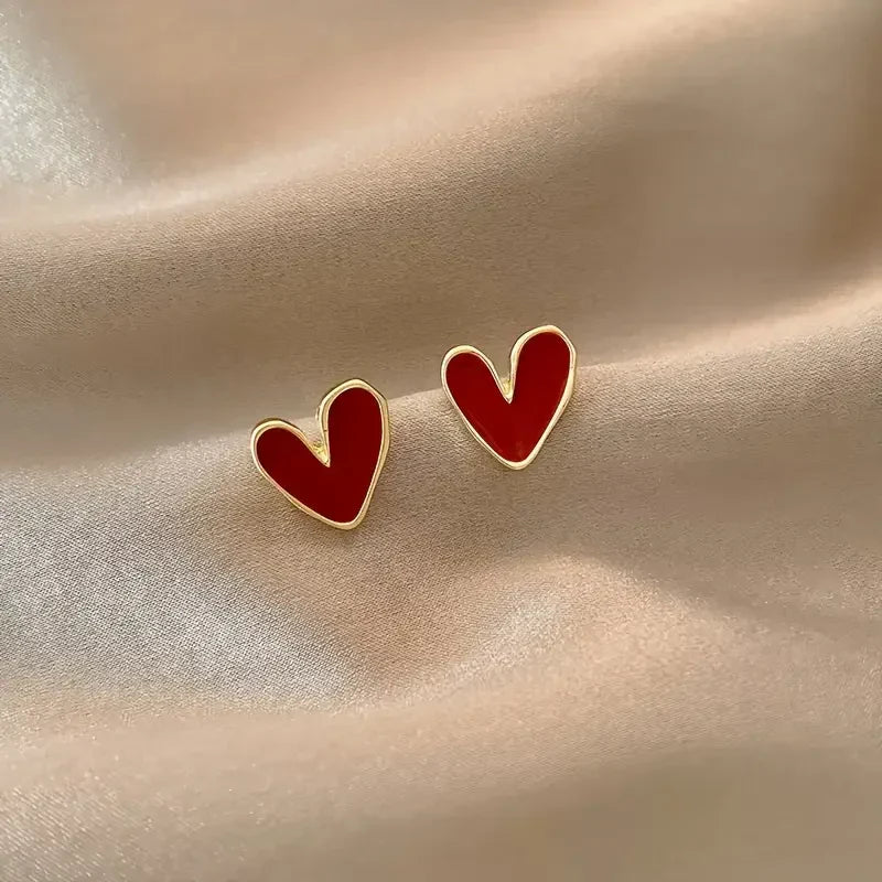 Aretes de oro antiguo con corazón rojo | Oro